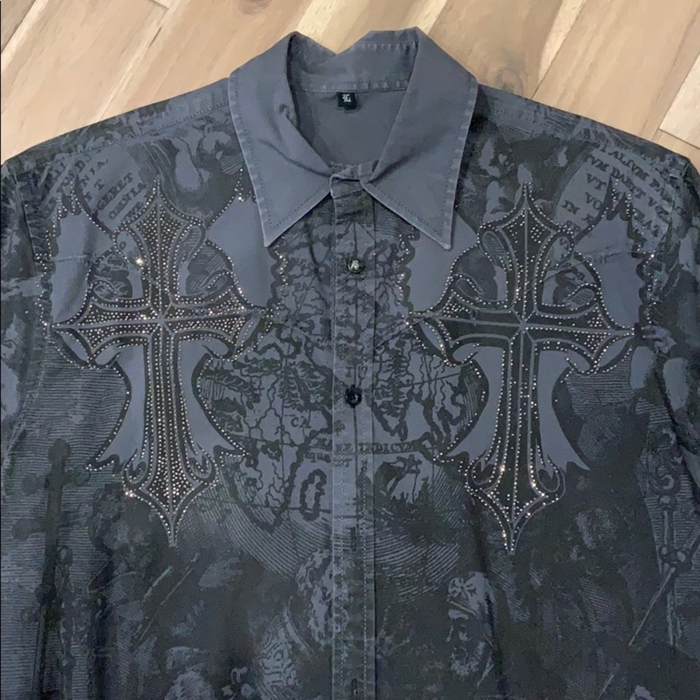 Men’s roar button down shirt